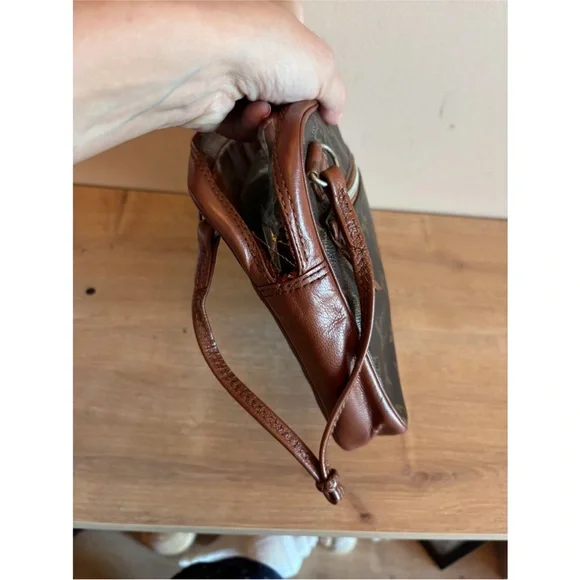 Authentic Louis Vuitton clutch monogram - Picture 3 of 7